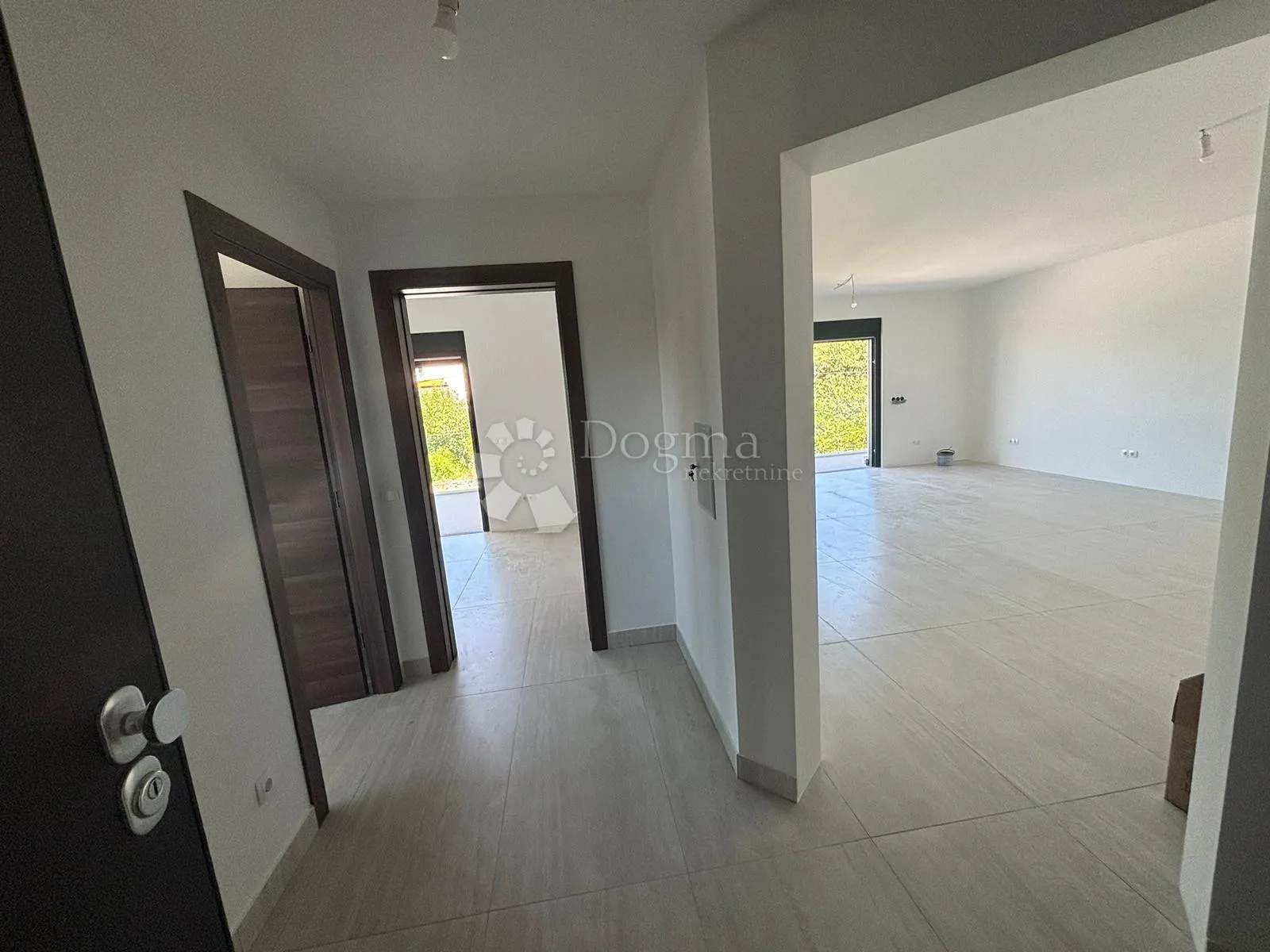 penthouse nadomak mora i s impresivnim terasama i s uporabnom dozvolom - slika 16