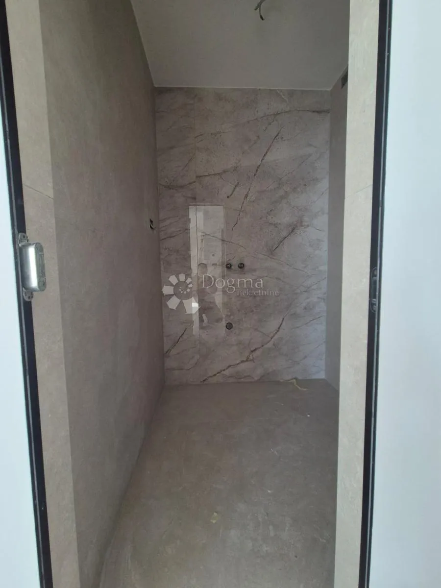 luksuzni penthouse s jacuzzijem (s16), pogledom na more i dva garažna mjesta – treći kat - slika 16