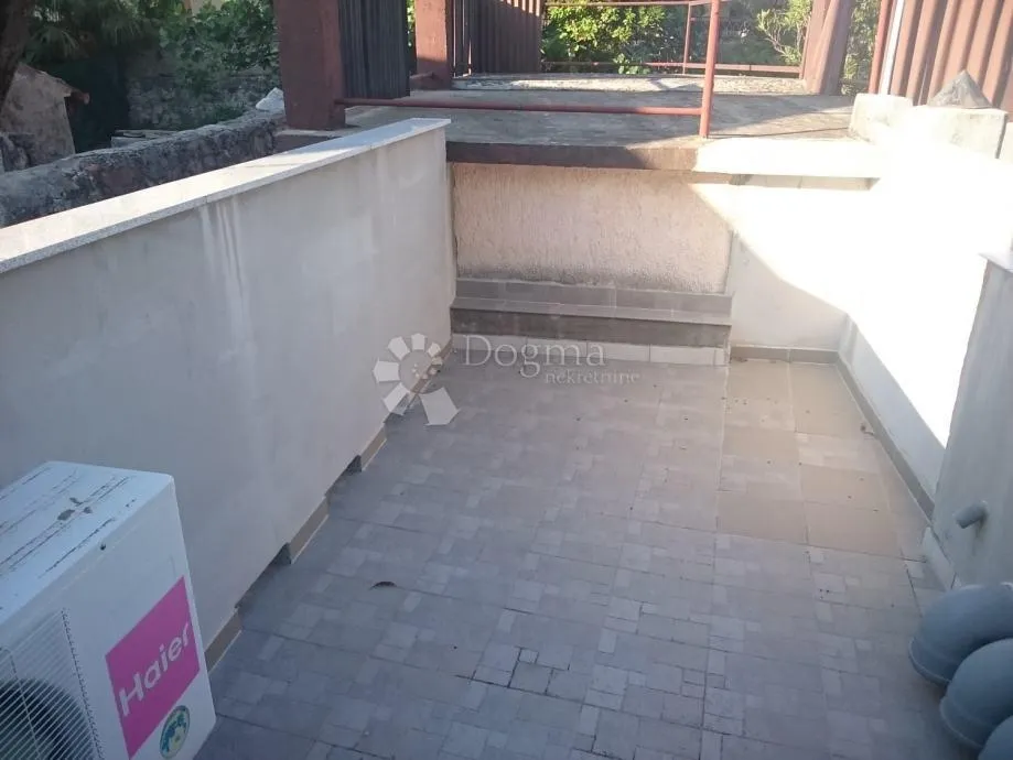 apartman 68m2 u centru crikvenice - slika 12