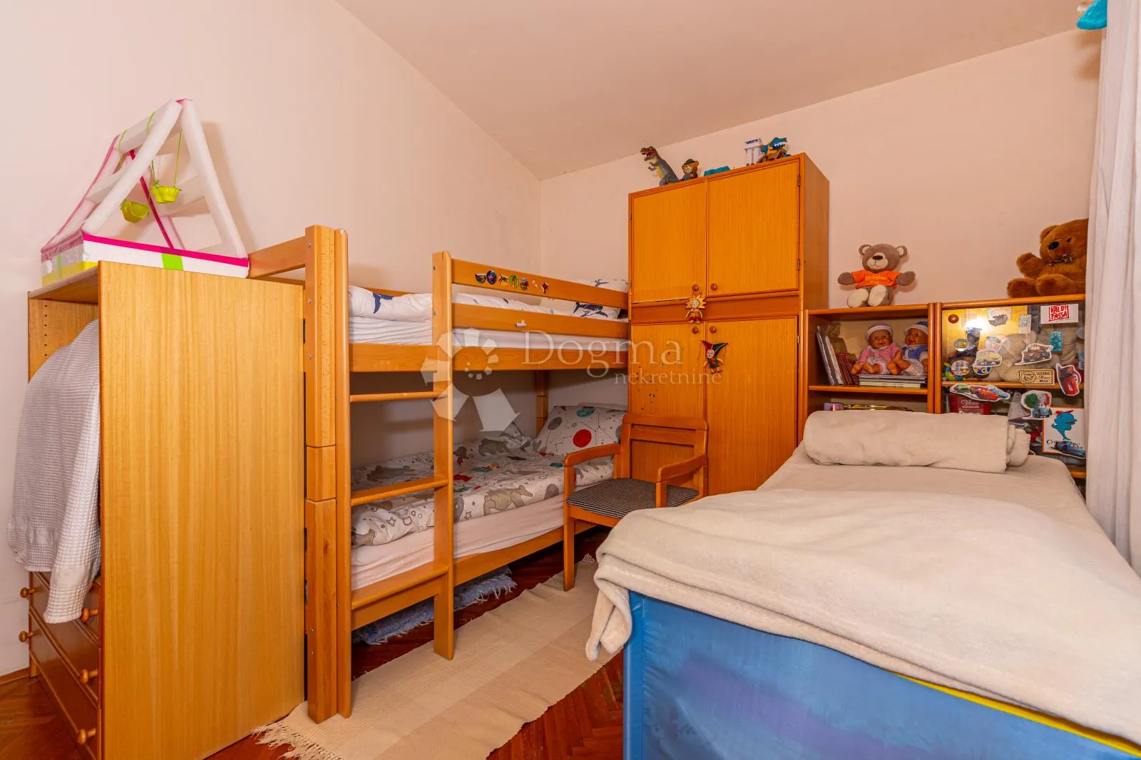 apartman sa galerijom i prekrasnim pogledom na more - slika 41