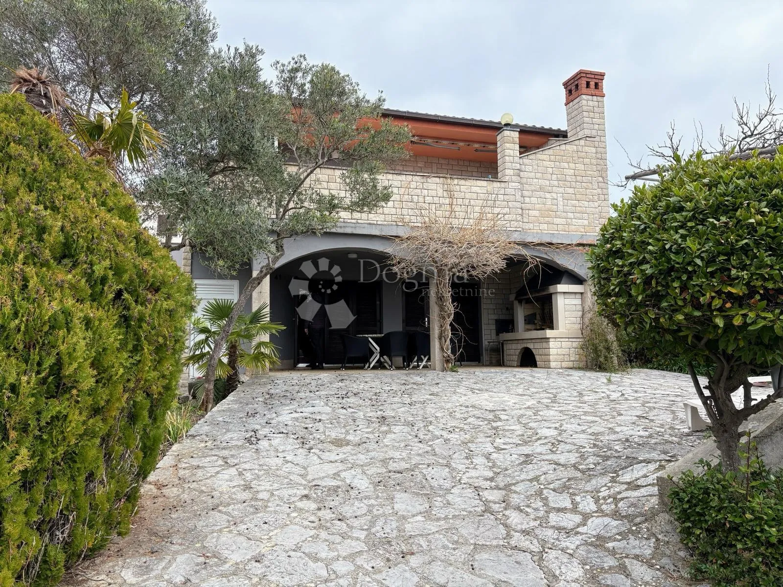 kuća na izvanrednoj lokaciji-grad krk - slika 2