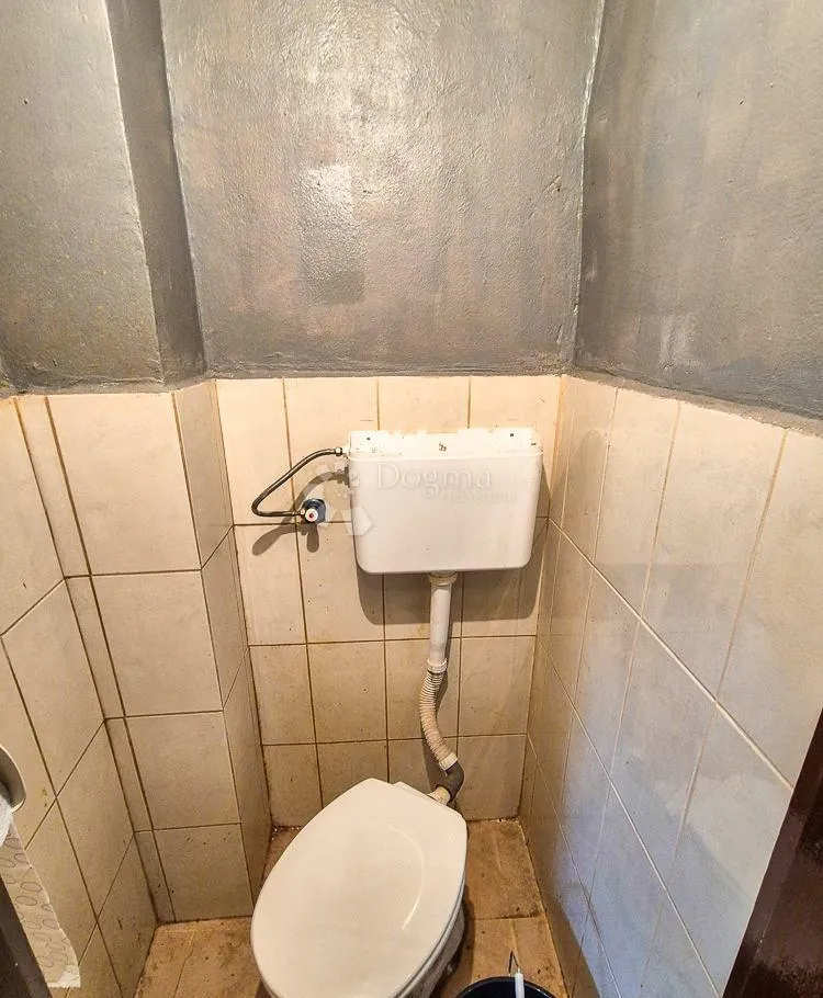 povoljna kuća s velikim dvorištem – prilika! - slika 10