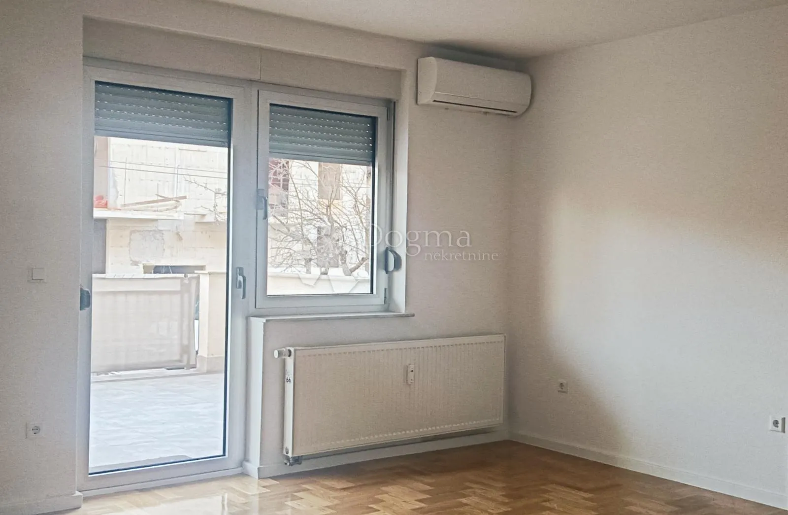 predivan stan dvostrane orijentacije u srcu španskog! - slika 3