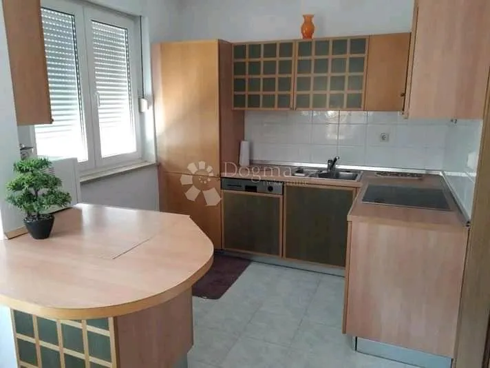 rijeka, renovirani stan na prodaju - slika 2