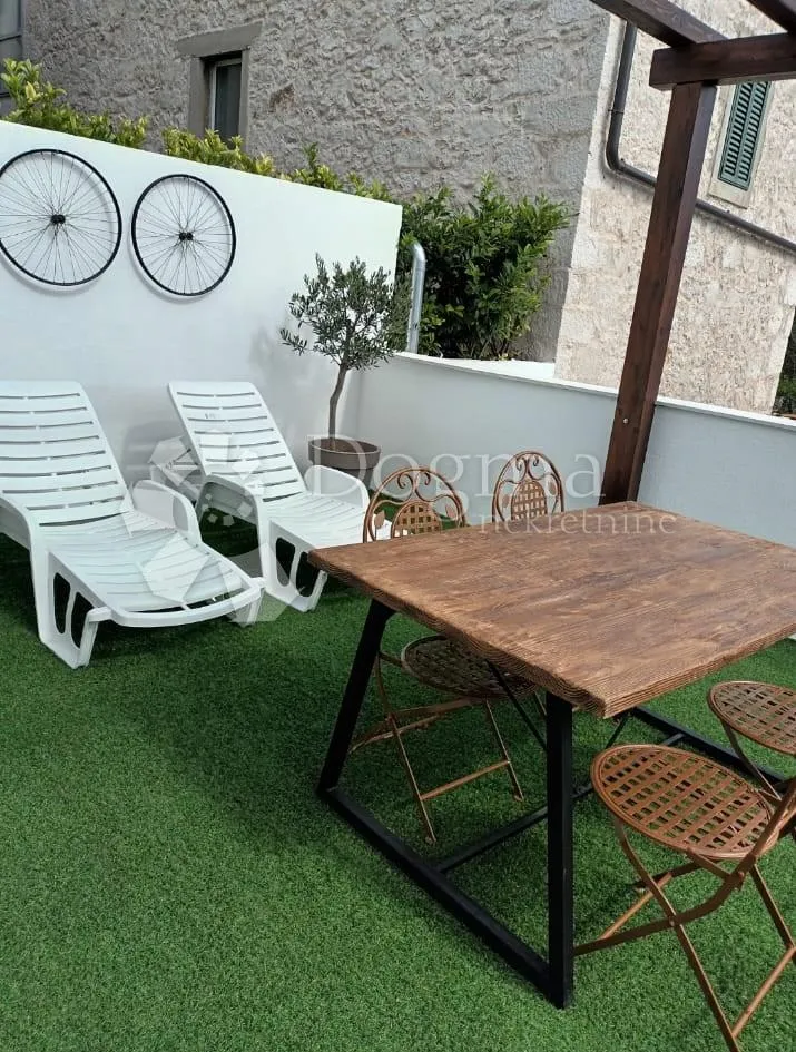 rijetkost na tržištu! kuća u centru grada šibenika - slika 14