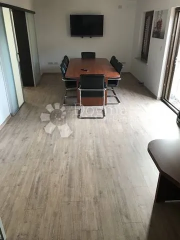 samostojeća kuća bulevard, 250 m² plus garaža 54,59m2 - slika 11