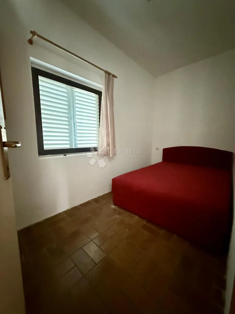 prodaje se apartman u centru malog lošinja - slika 4