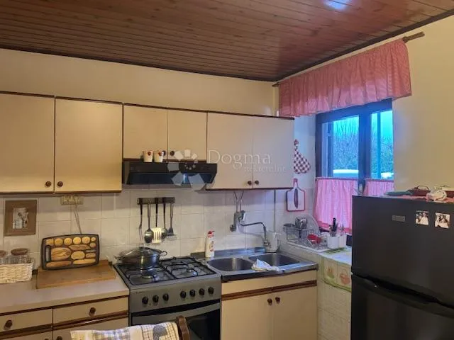 šapjane-samostojeća prizemnica - slika 8