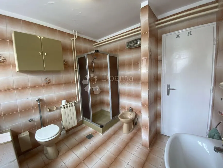 stan najam - 90m2 2s+db, parking, vrt, terasa, mirna lokacija - slika 13