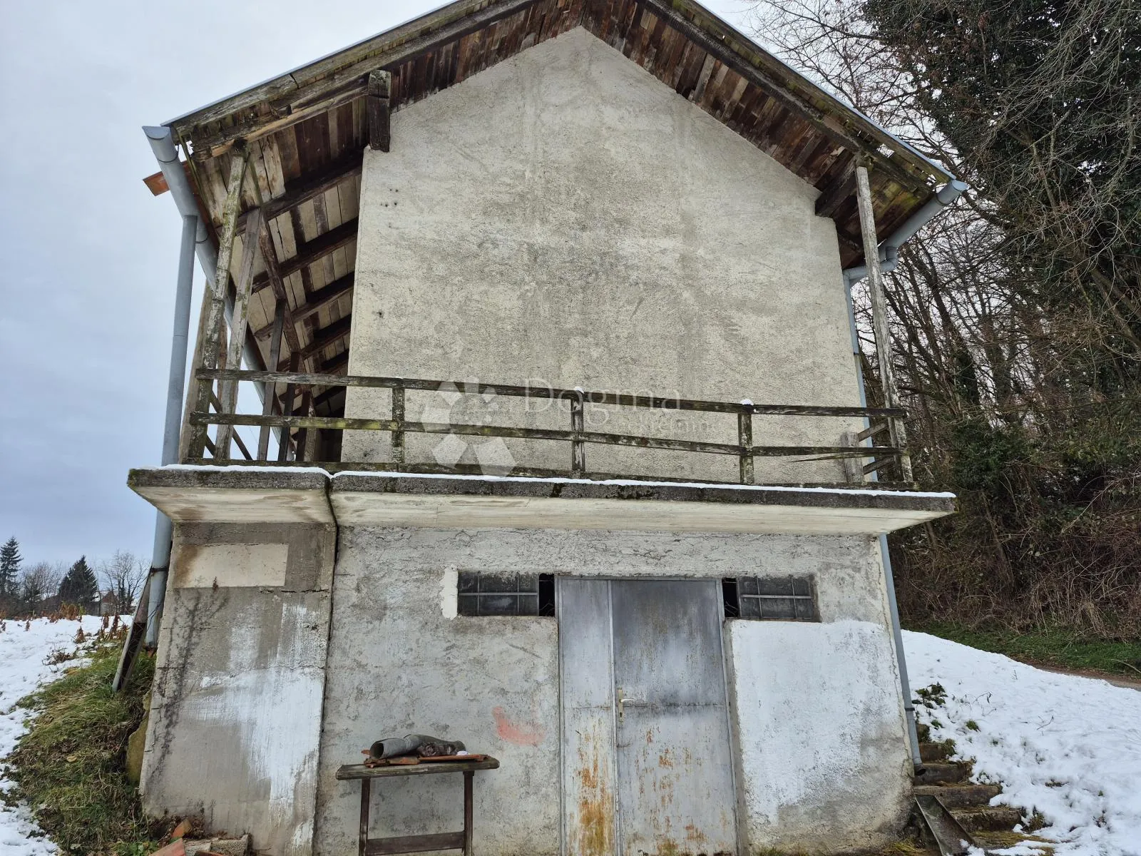 vikendica u maclju s prekrasnim pogledom i velikim zemljištem - slika 4