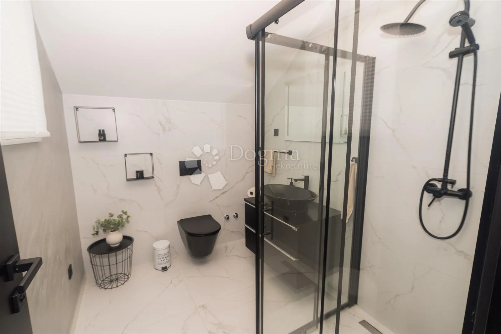 elegantna vila u srcu hrvatskog zagorja za odmor i uživanje - slika 40