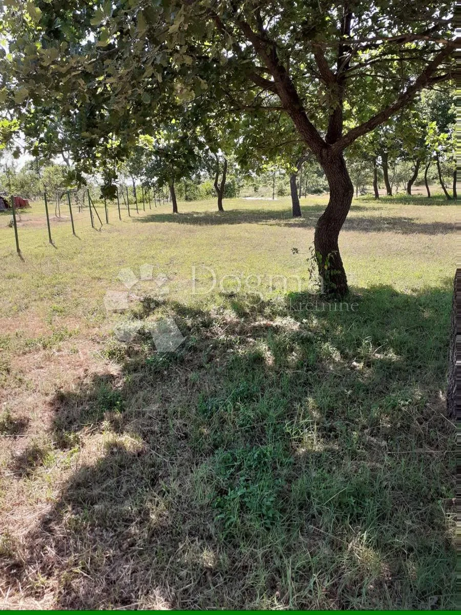 zemljište 501 m2 - slika 2