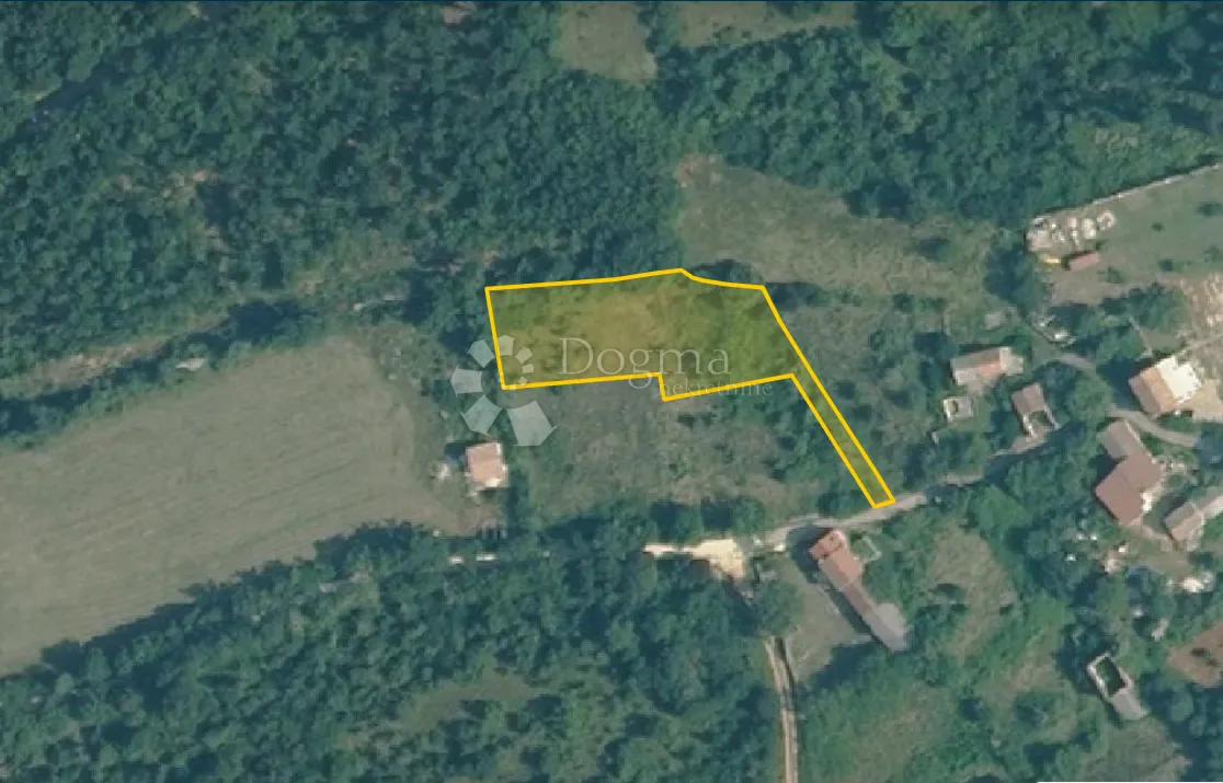 PRILIKA! Građevinsko s dozvolom i pristupnim putem 1556m - Kanfanar