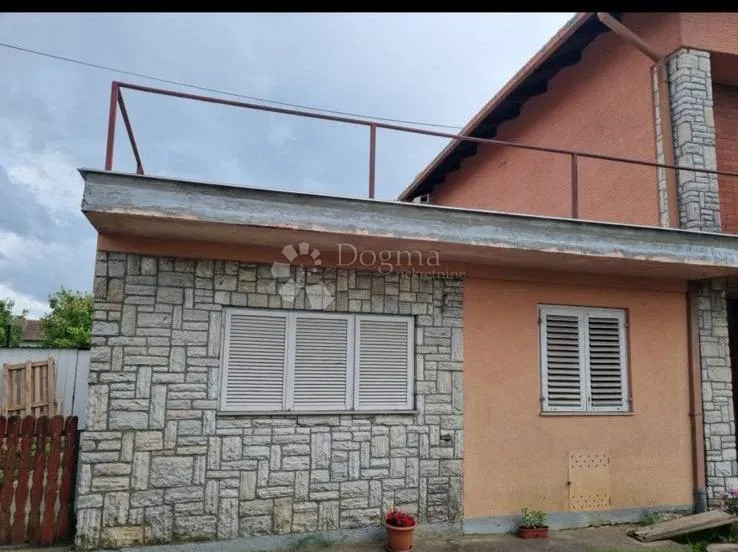 brckovljani 345 m2 + 978 m2 zemlje, obiteljska kuća - slika 8