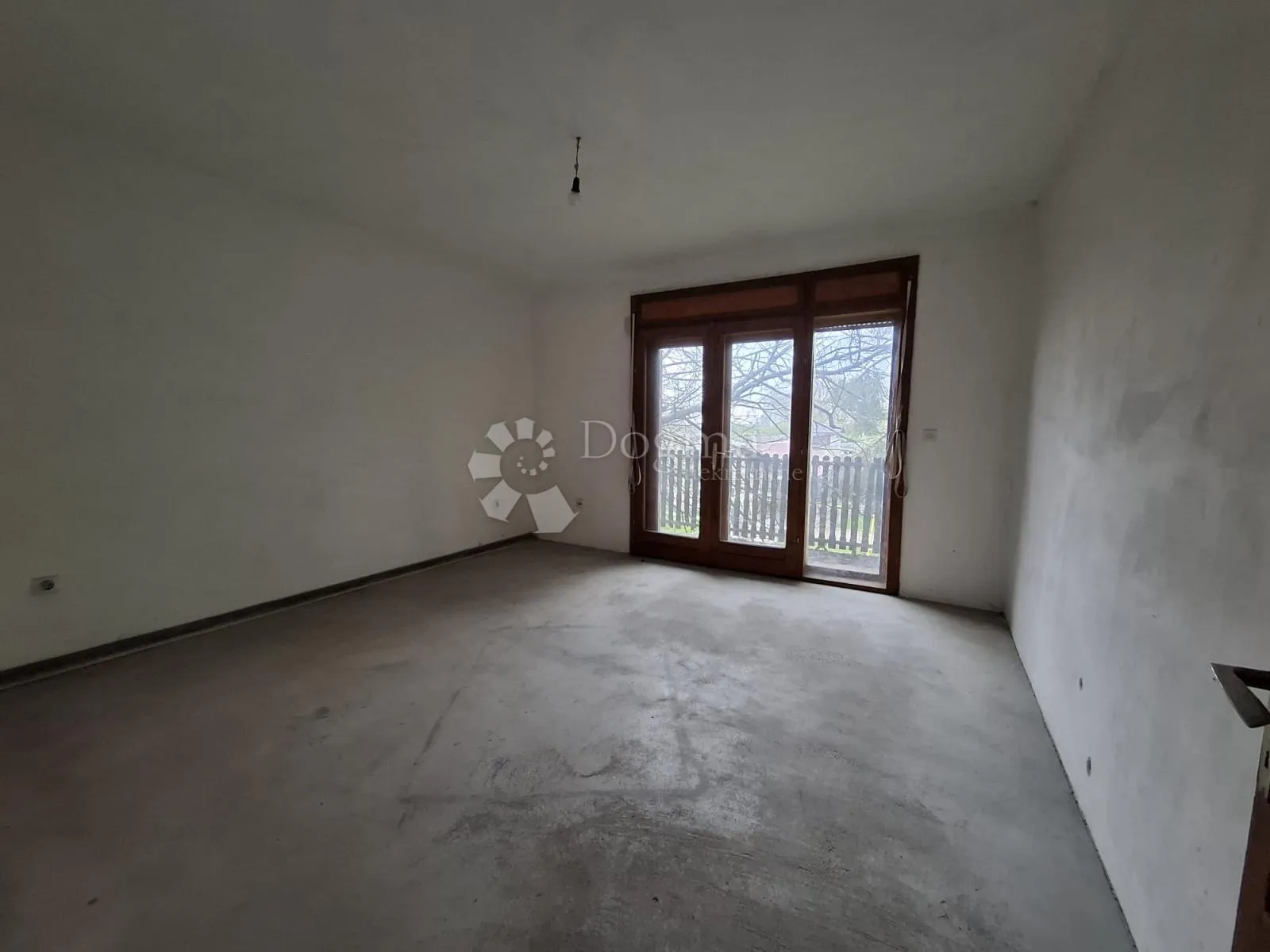 kuća u županji, mirno i centralno, 4 sobe - slika 9