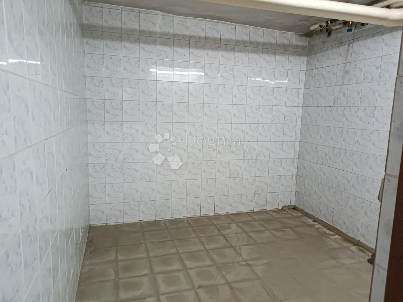 prilika - poslovni prostor donja dubrava (najam 1200€) - slika 3