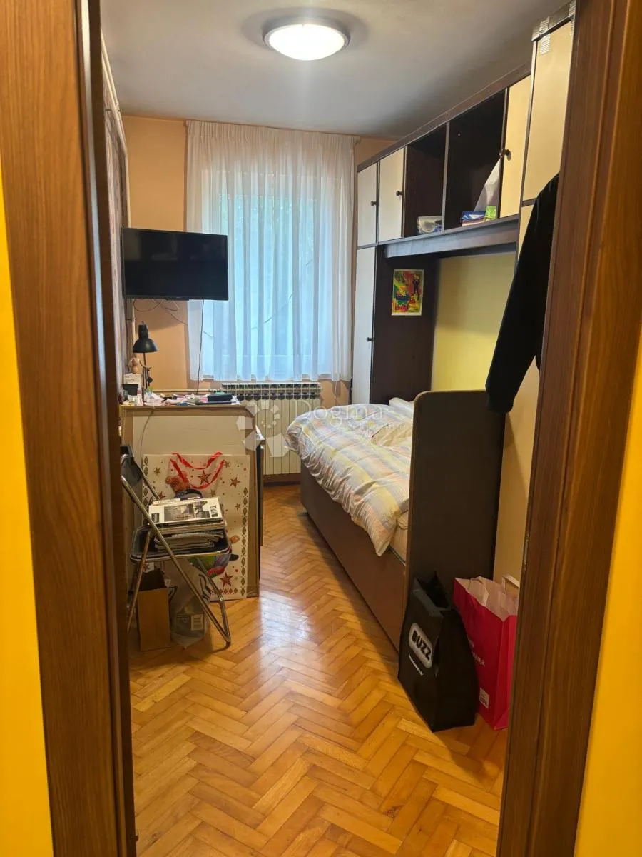 stan s velikom terasom i pogledom na more, u prizemlju - slika 9
