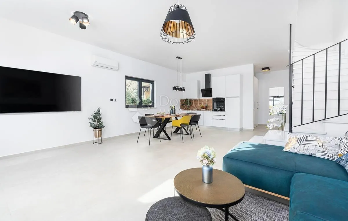 villa s bazenom i jacuzzijem - poreč - slika 7