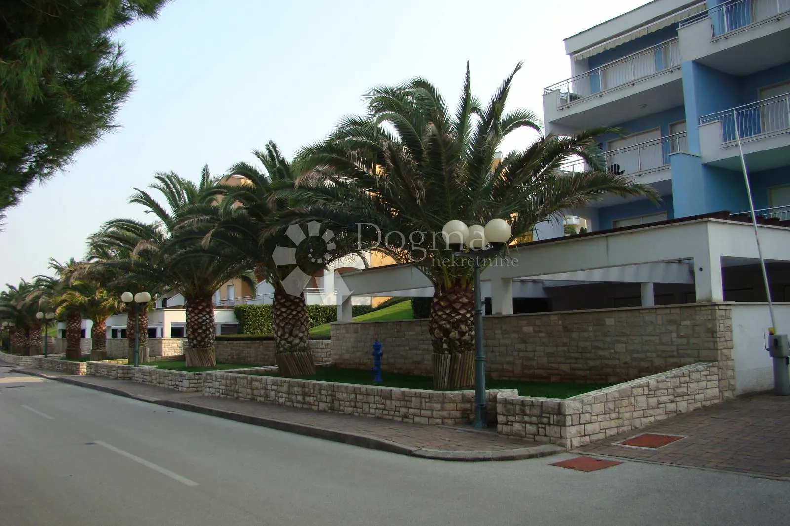 apartman na prestižnoj lokaciji - slika 21