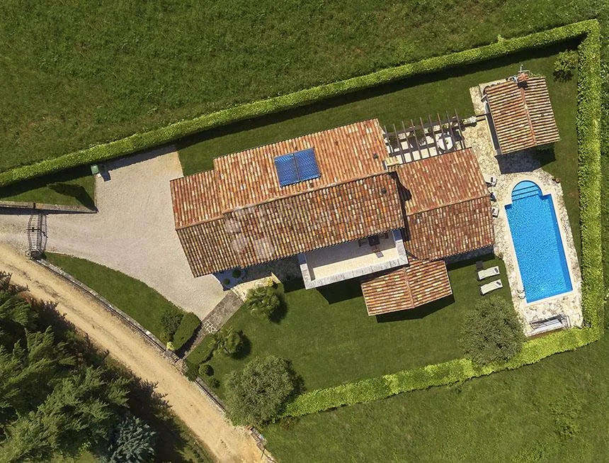 prekrasna kamena villa s bazenom sa panoramskim pogledom! - slika 34