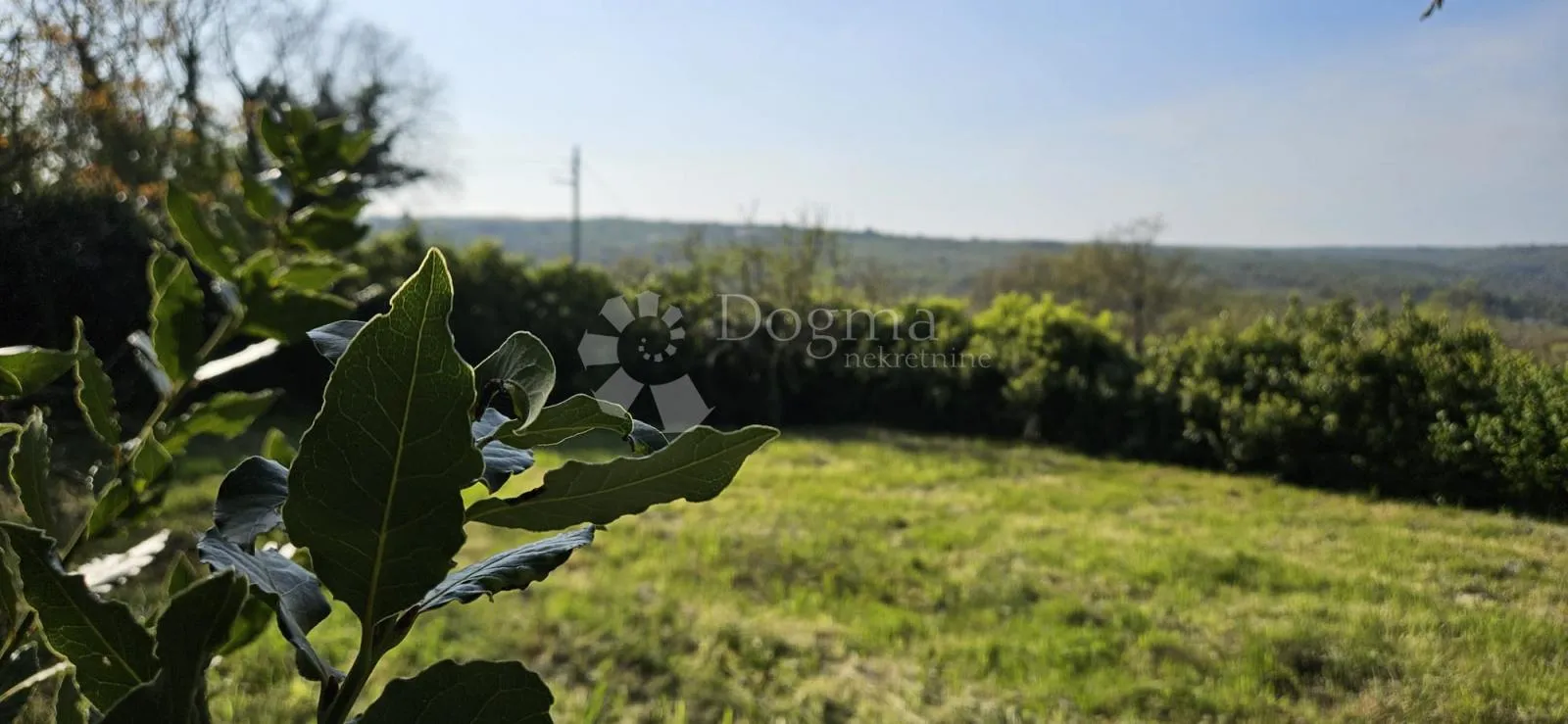 kamena kuća i dvije konobe za uređenje po želji - slika 33