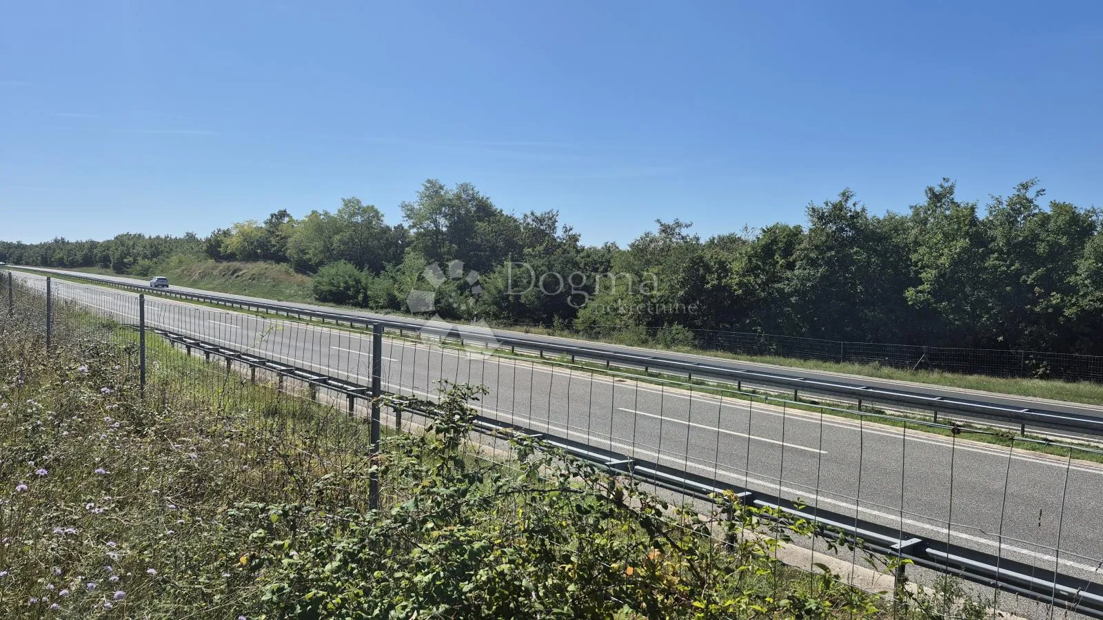 šumsko zemljište neposredno uz istarski ipsilon 7505 m2 - slika 9
