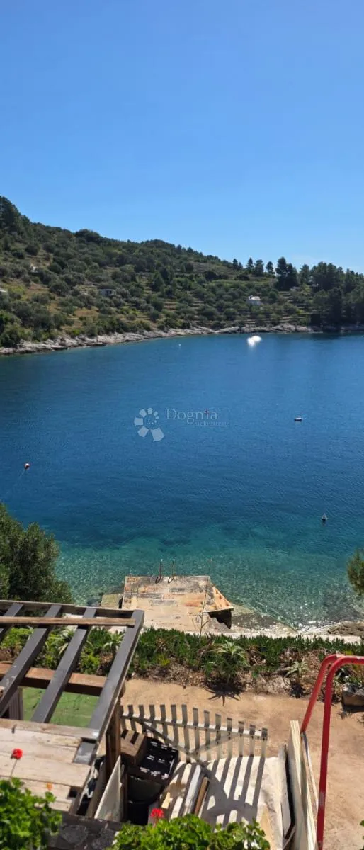prvi red do mora: samoodrživa apartmanska vila s uhodanim poslovanjem – vela luka, korčula - slika 13