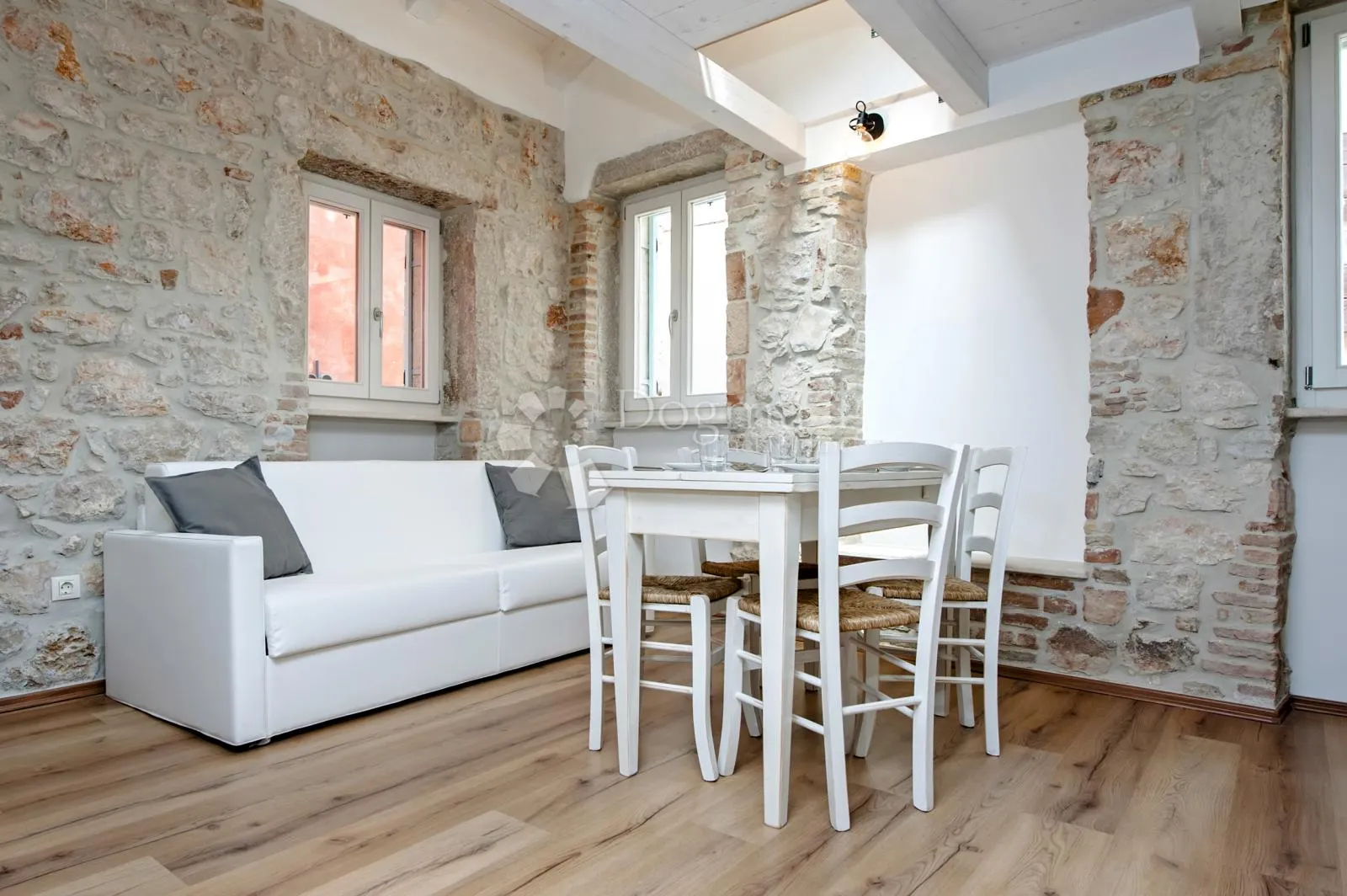 rovinj - sniženo! kuca s 3 apartmana u srcu starog grada - slika 49