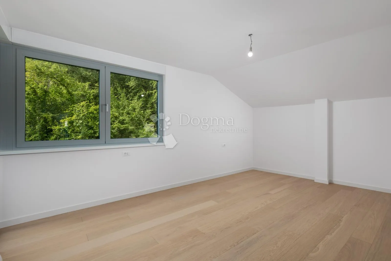 penthouse s bazenom, panoramski pogled - slika 18