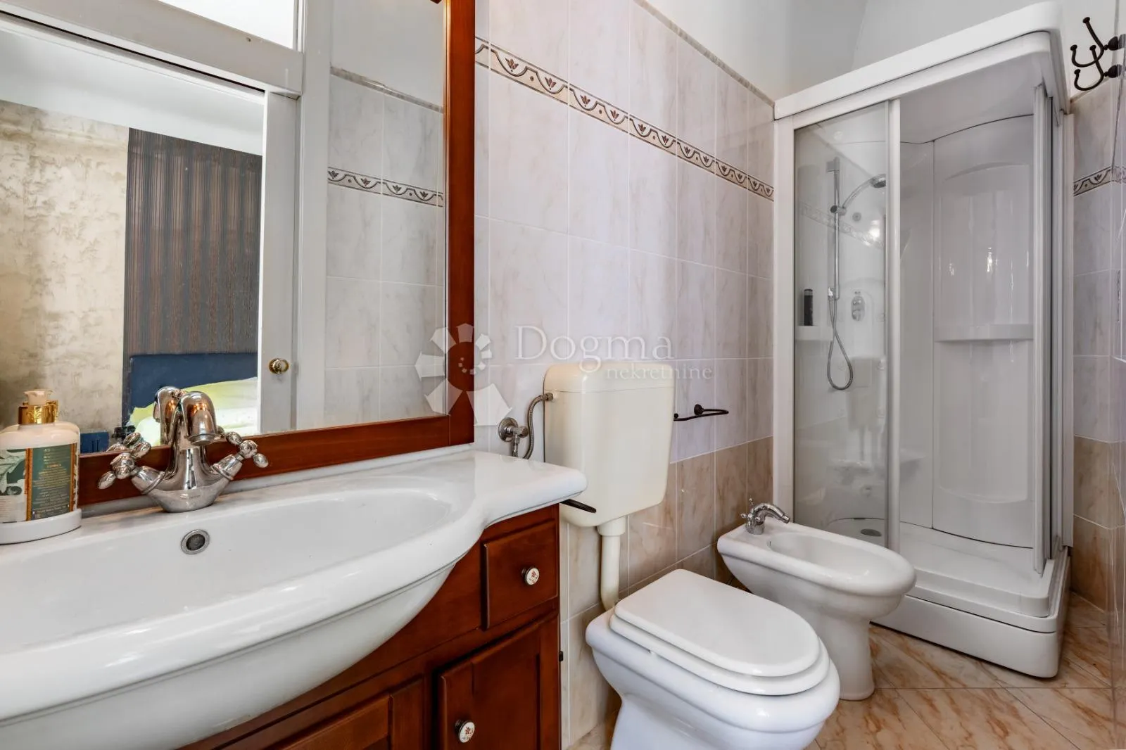 penthouse u vili u centru opatije - slika 12