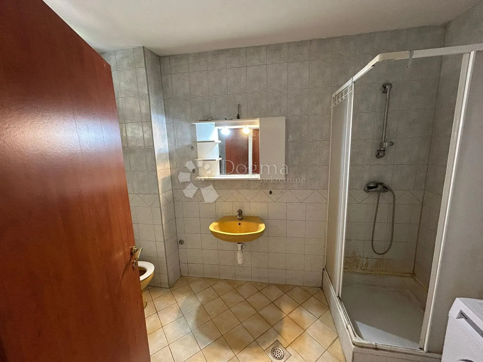 prilika, kuća 670m2, svetice, 960€/m2 !! - slika 3
