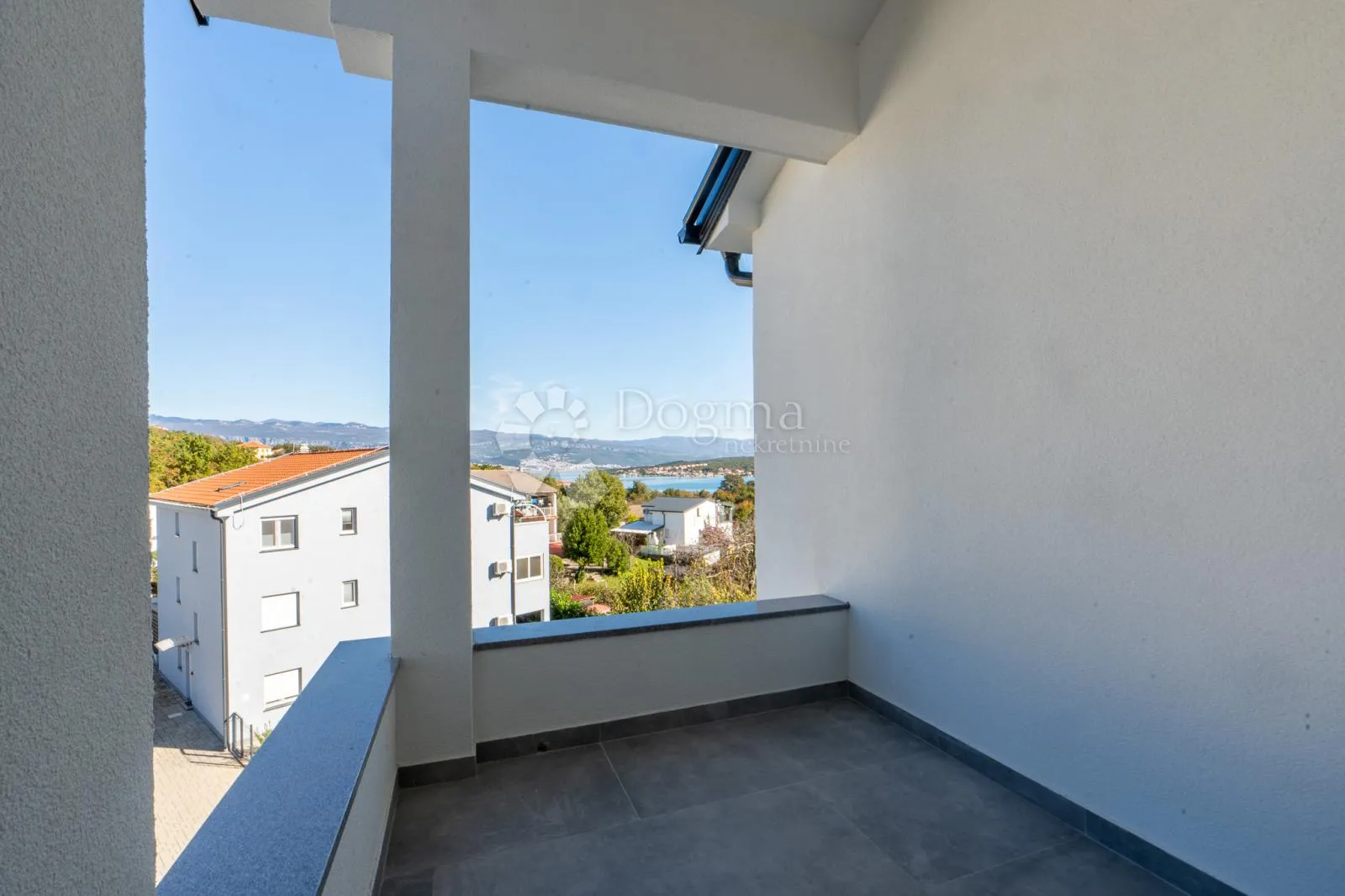 apartman u novogradni - uvala soline - slika 5