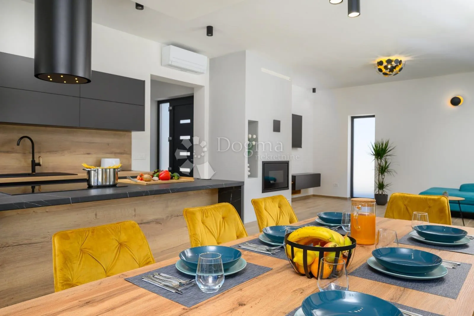 prekrasna villa s okućnicom od 983m2 i bazenom, mirna lokacija - slika 8