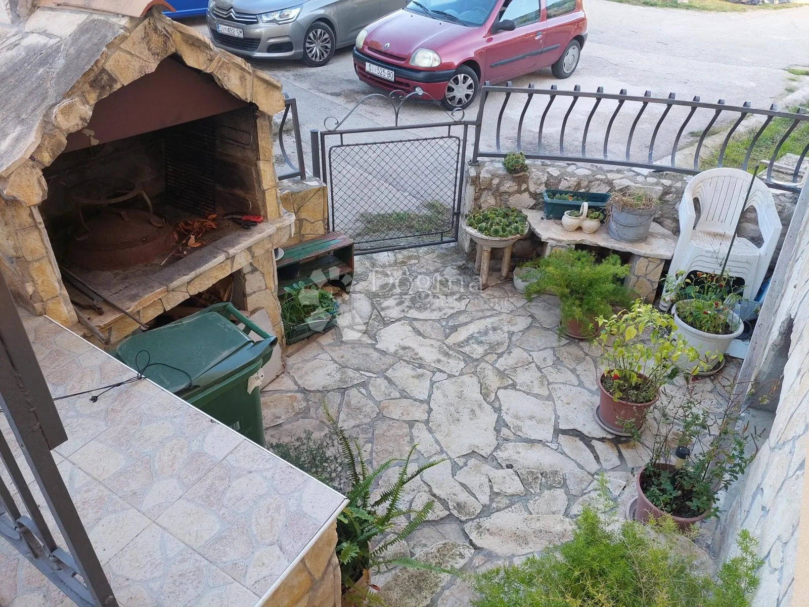 sibenik grad - prekrasan stan na top lokaciji - slika 9