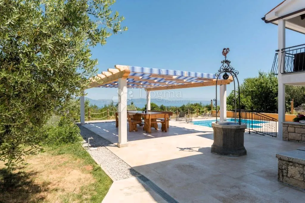 kuća s bazenom i neometanim pogledom na more i otoke! - slika 24