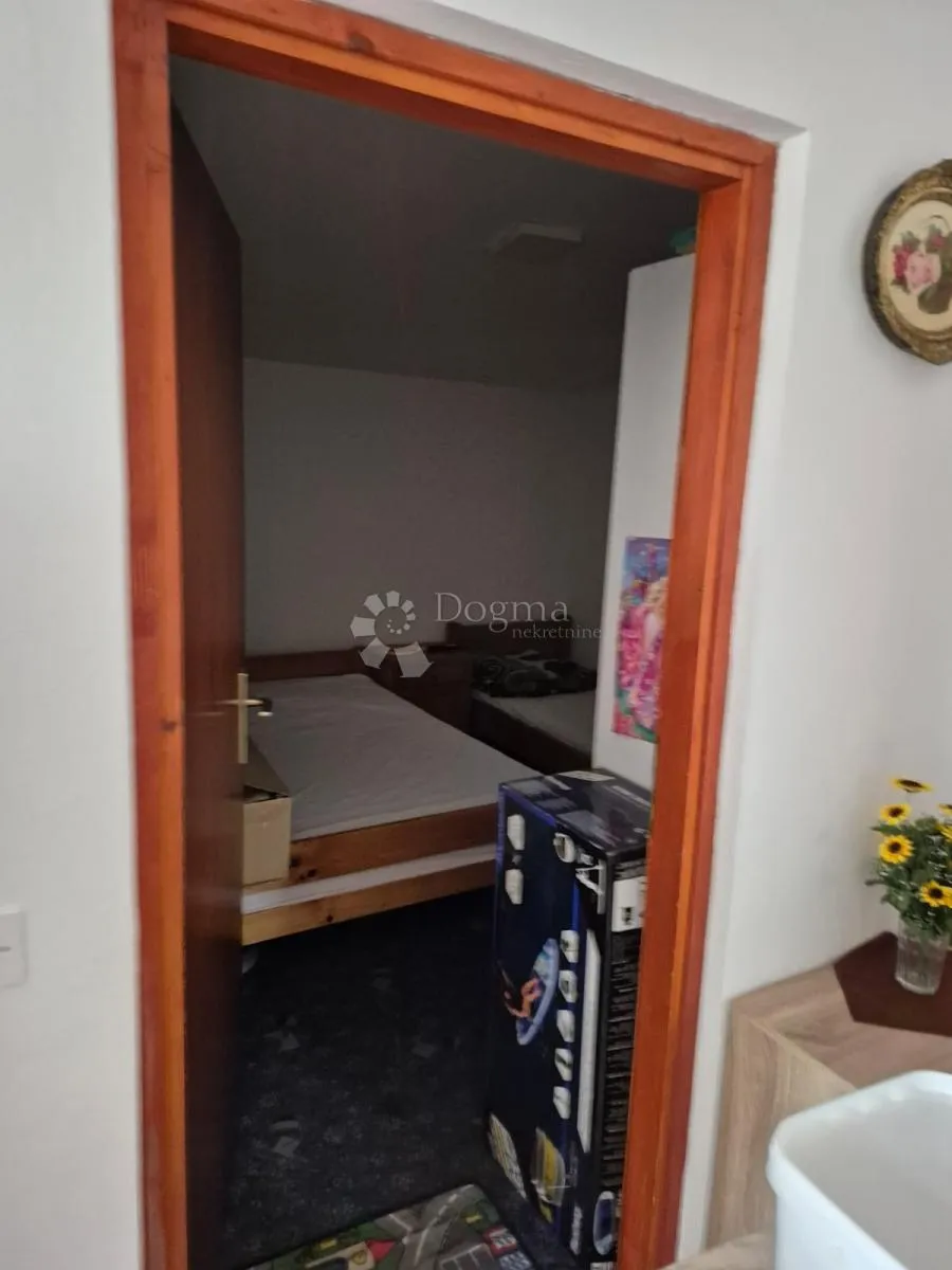 kuća na viru - 50m od plaže - slika 9