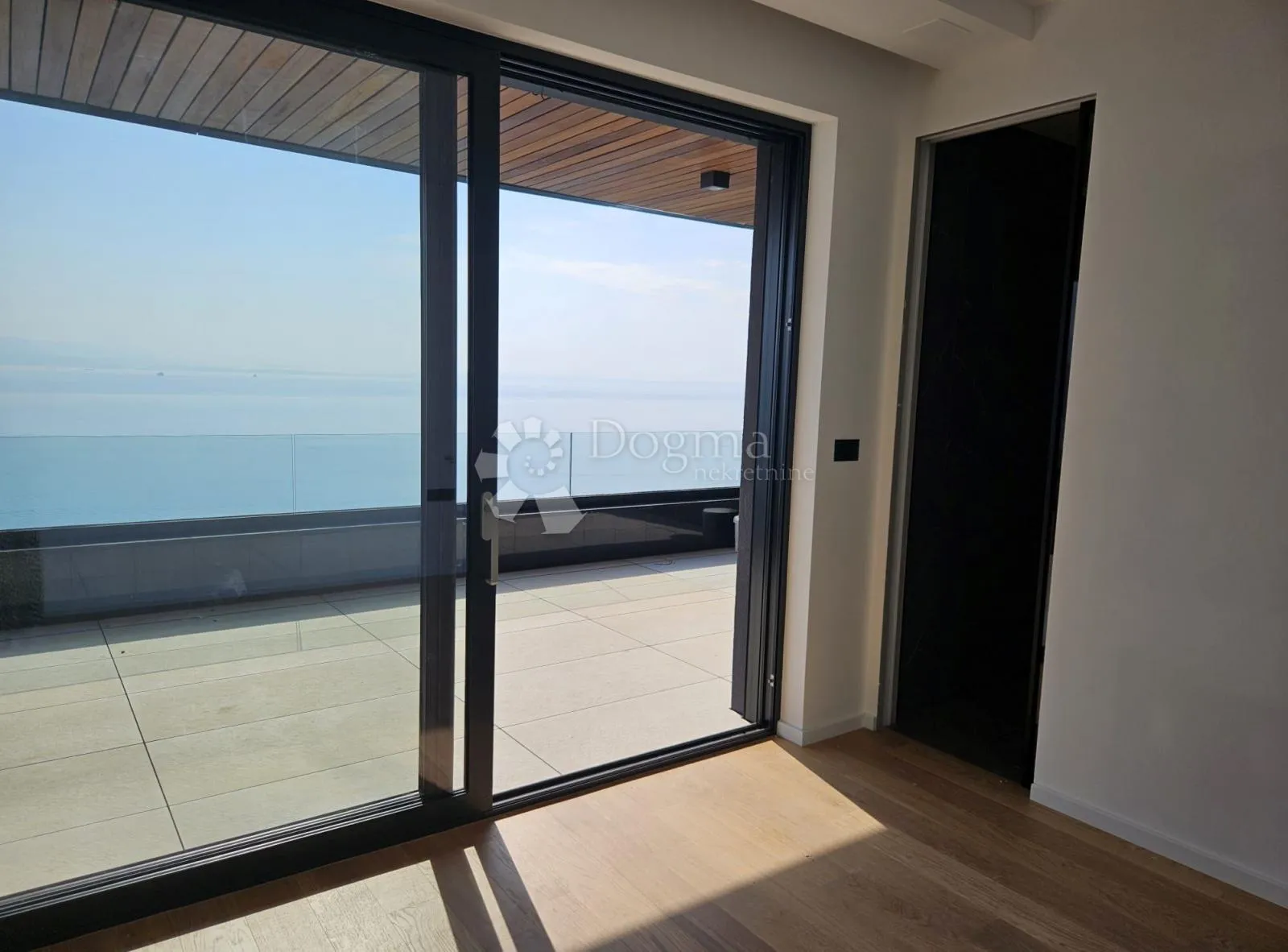 penthouse sa vlastitim bazenom - slika 27