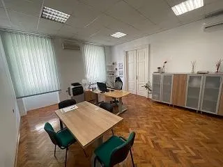 na samo par koraka do korza prodajemo stan od 112.25m2 - slika 7