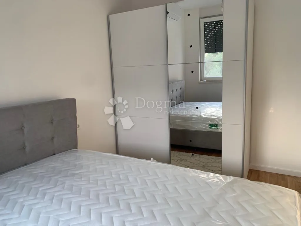 vodice-novogradnja sa garažom, 143m2 - slika 29