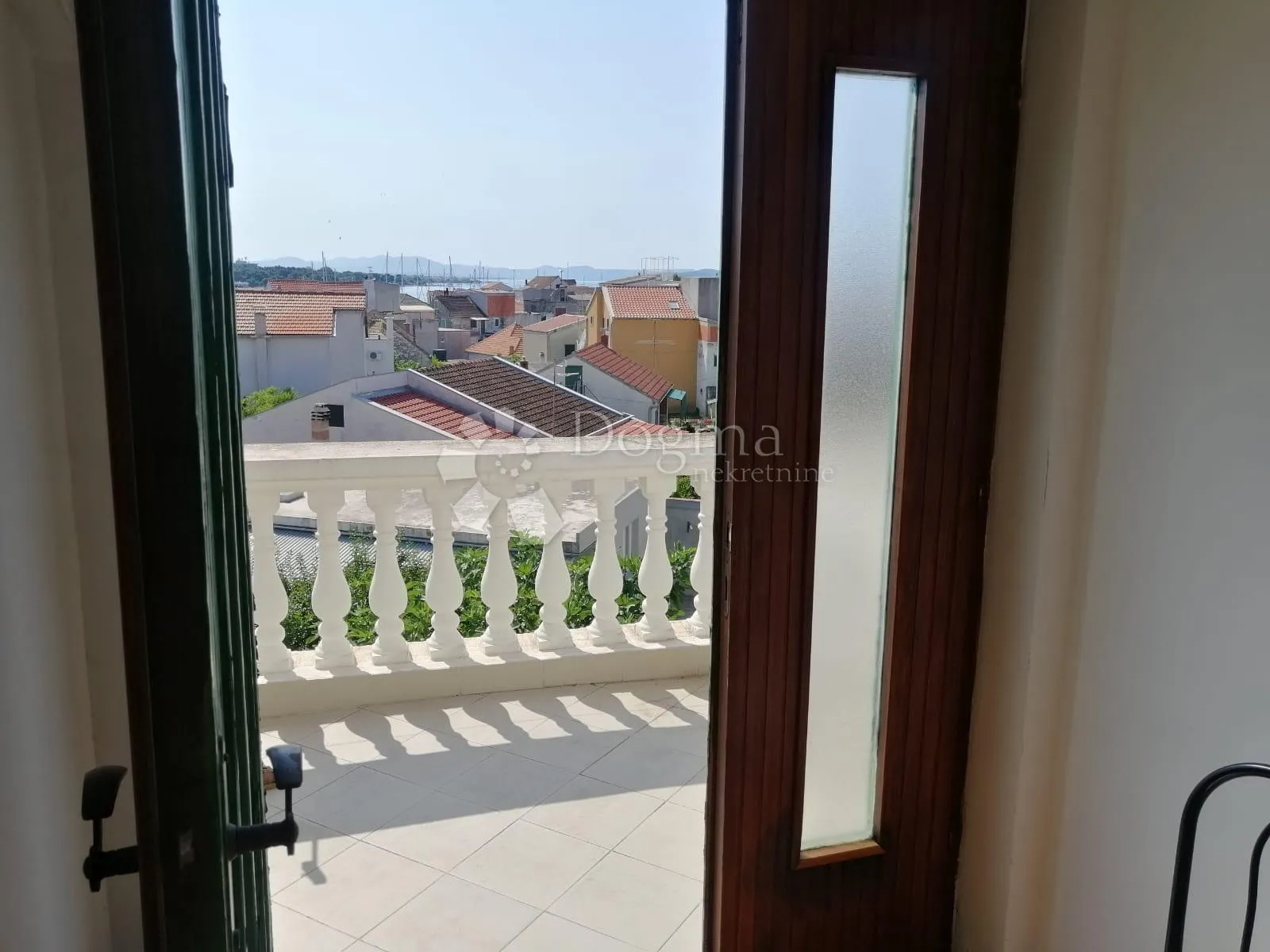 vodice, apartmanska kuća sa panoramskim pogledom na more - slika 16
