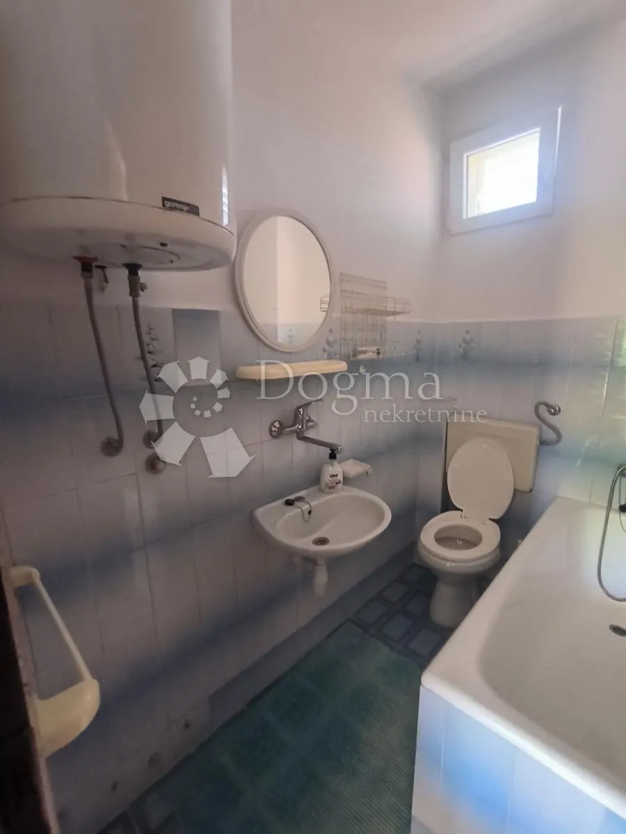 kuća sa tri apartmana, privlaka - slika 12
