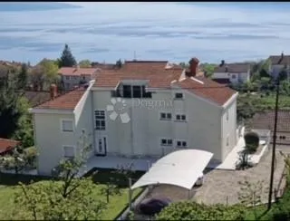 atraktivan stan u villi sa predivnim panoramskim pogledom na more - slika 2