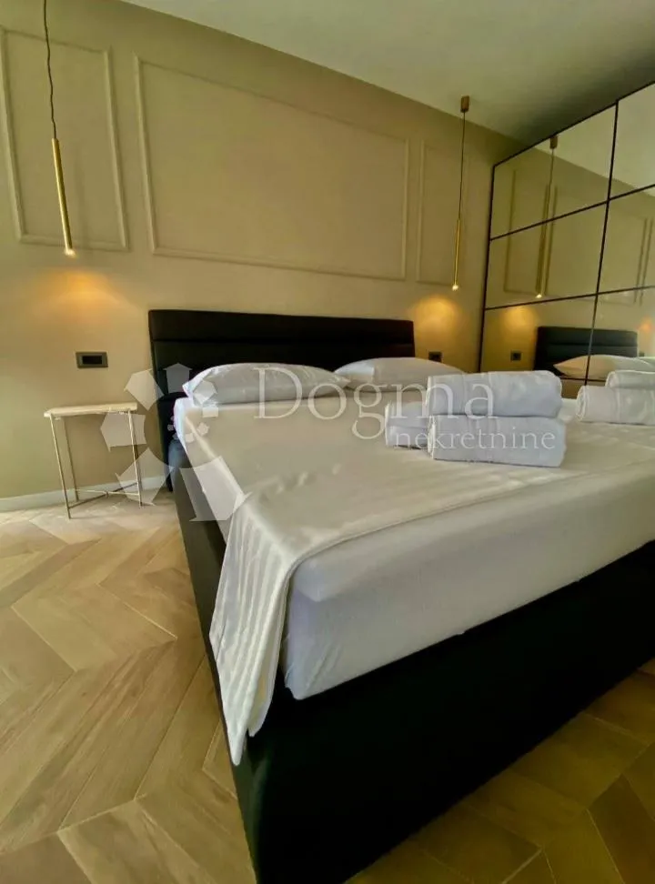 luksuzna vila sa bazenom, makarska - slika 12