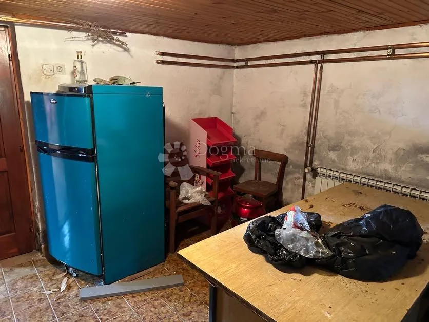 gospodarsko imanje, kuća sa pomoćnim objektima, pazarišta - slika 10