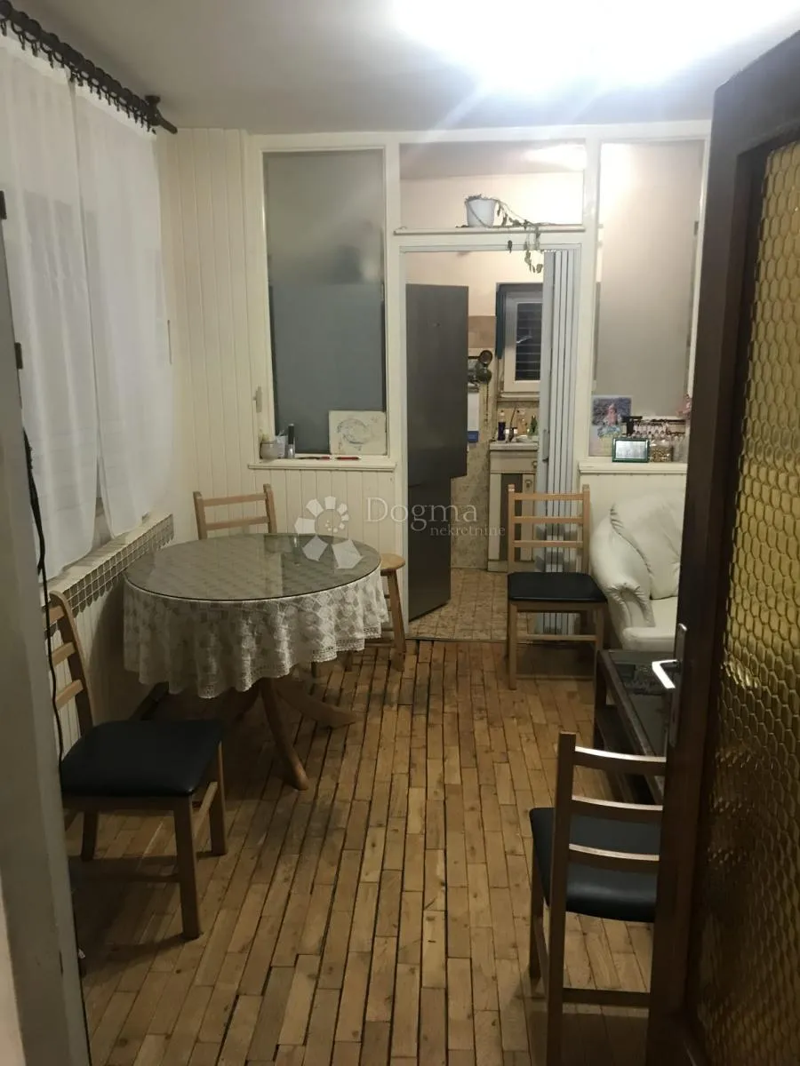 kuća s velikom garažom trinajstići - slika 11