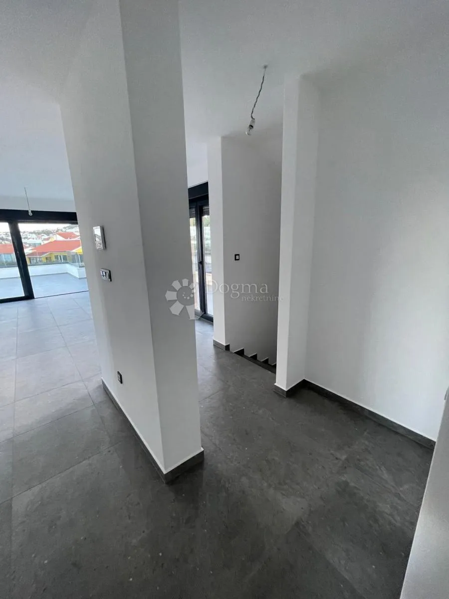penthouse s panoramskim pogledom na more – 350 m od plaže - slika 12