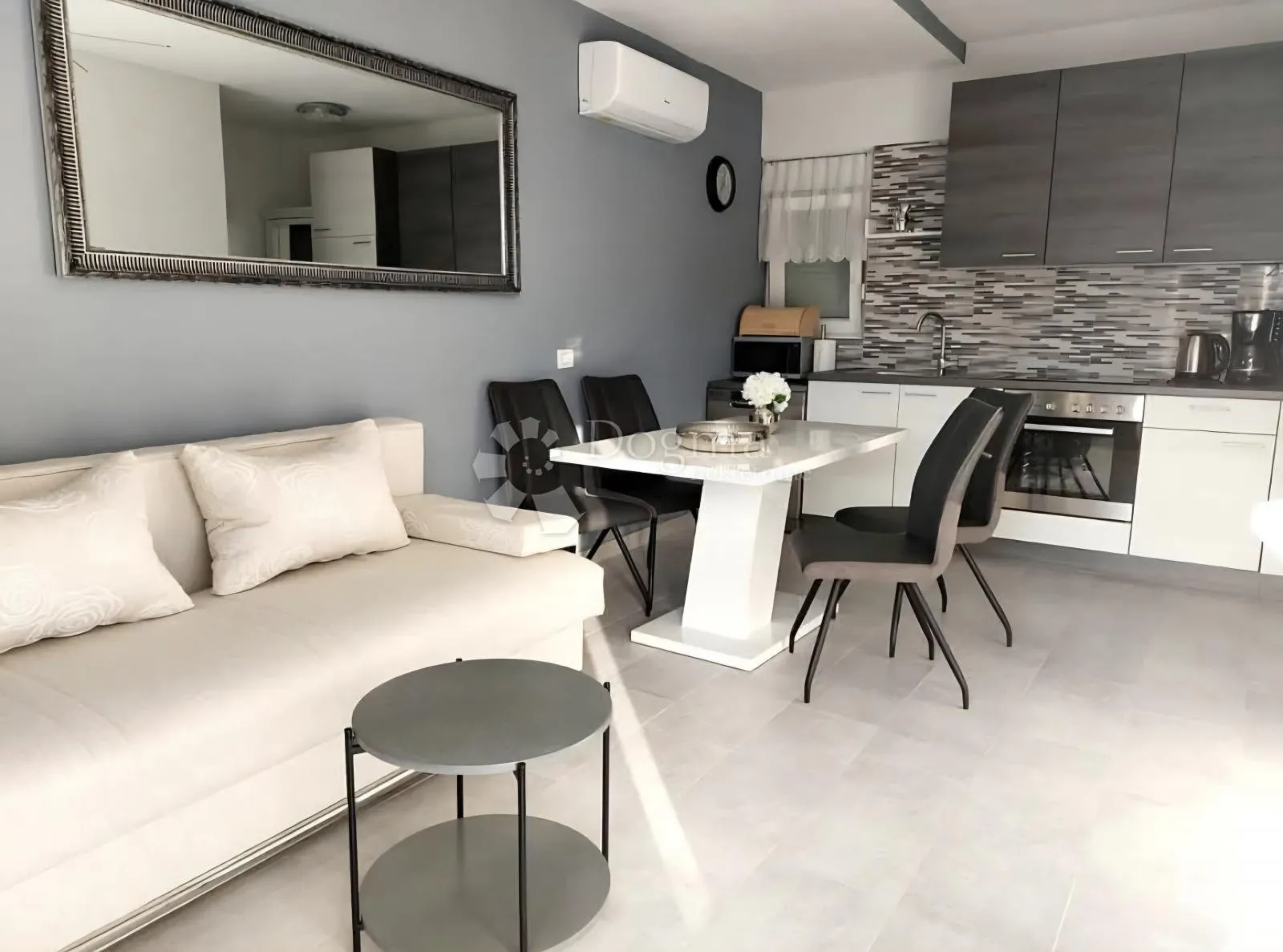 dvojna kuća sa tri apartmana, sevid - slika 3