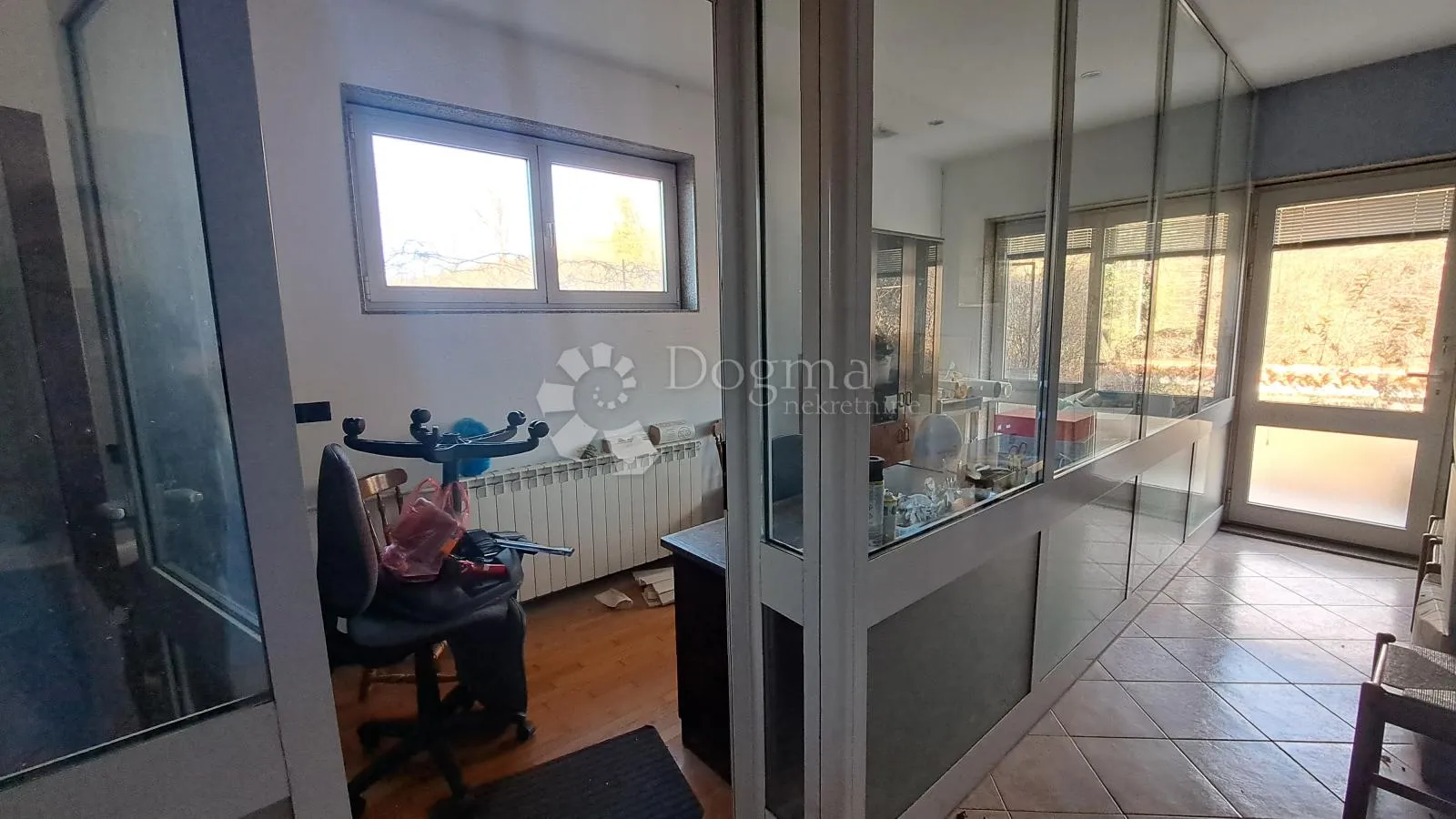 samostojeća kuća s velikom okućnicom, pogled! - slika 17