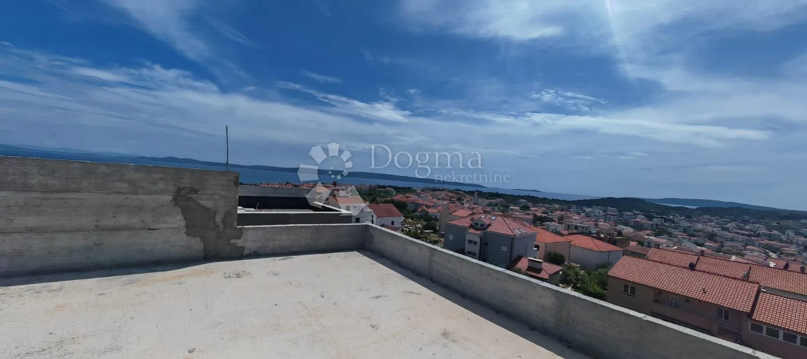 apartman na čiovu, novogradnja - slika 12