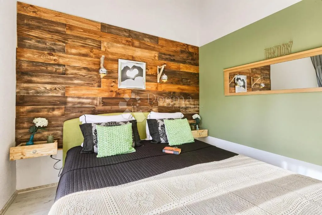 ekskluzivno! apartmanska vila u blizini mora - slika 9